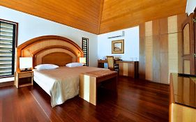 Hotel Paradis D'ouvéa  4*